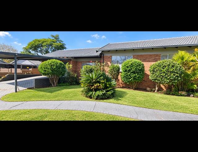 4 BEDROOM HOUSE FOR SALE IN ROOIHUISKRAAL